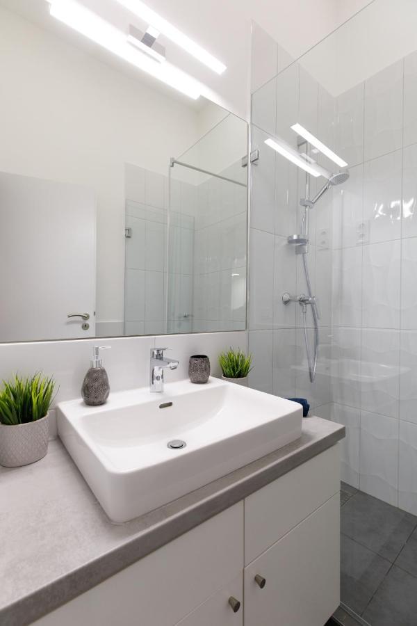 Central City Apartment Boedapest Buitenkant foto